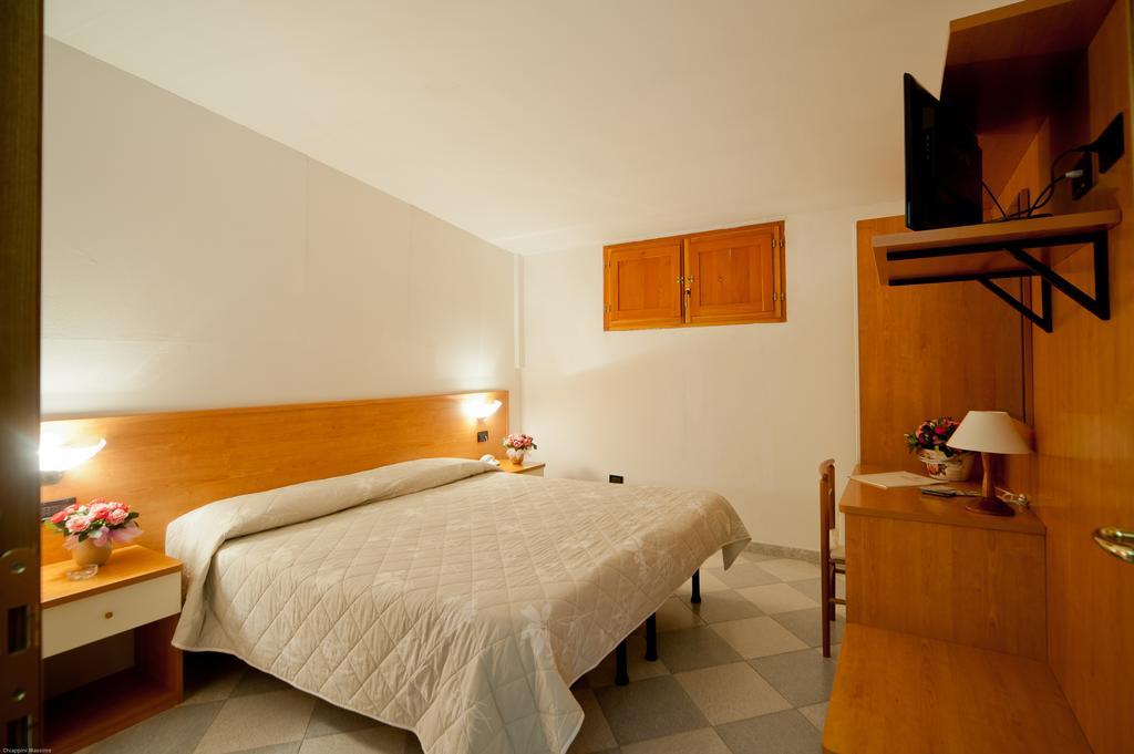 Hotel Il Quadrifoglio Cascia Phòng bức ảnh