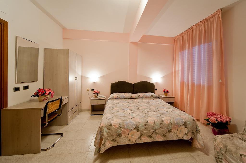 Hotel Il Quadrifoglio Cascia Ngoại thất bức ảnh