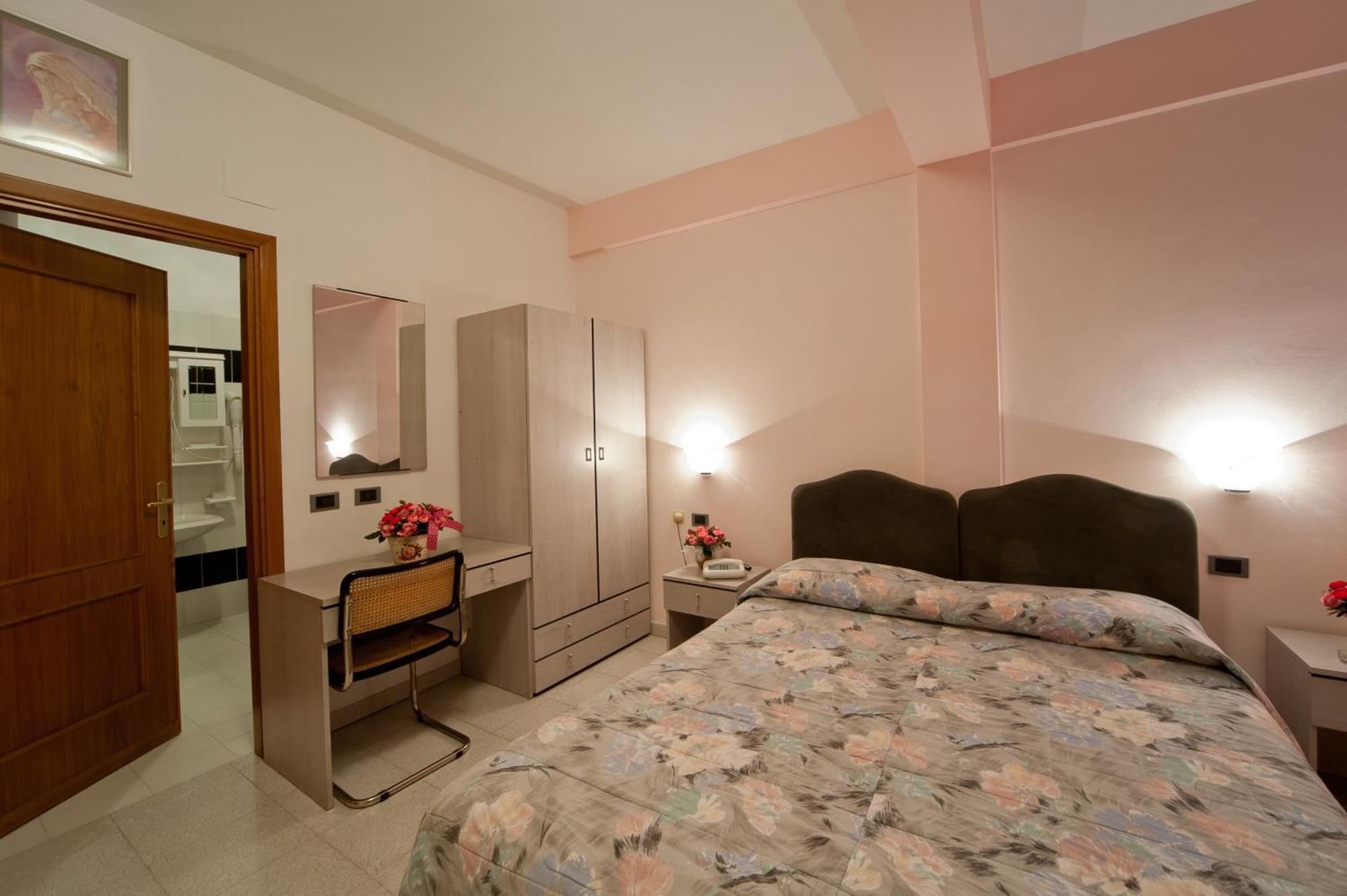 Hotel Il Quadrifoglio Cascia Ngoại thất bức ảnh
